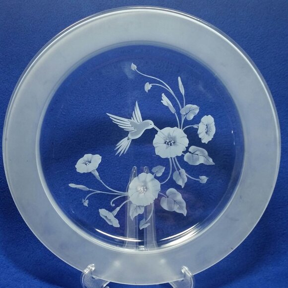 Avon Hummingbird 10" Dinner Plate Etched Hummingbird Collection Pre-Owned - Picture 9 of 10